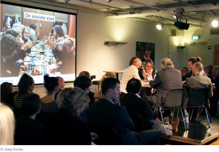 Donderdag 13 april | De stad als huiskamer. Wat is het belang van ‘third places’ voor de leefbaarheid van de stad? dezwijger.nl/programma/talk…