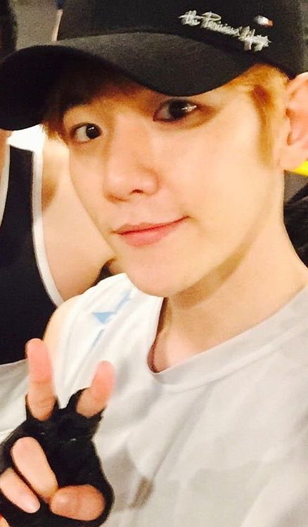 B506bhqx's tweet photo. 170324 #Baekhyun chrislee733 อัพเดทแบคฮยอน

งื้อพิแบคเข้าฟิตเนสฟิตหุ่นสินะ ไฟติ้งแบคฮยอนนี่ ~ แล้วเจอกันน้า 😚💟 https://t.co/qXLrr0sxvr