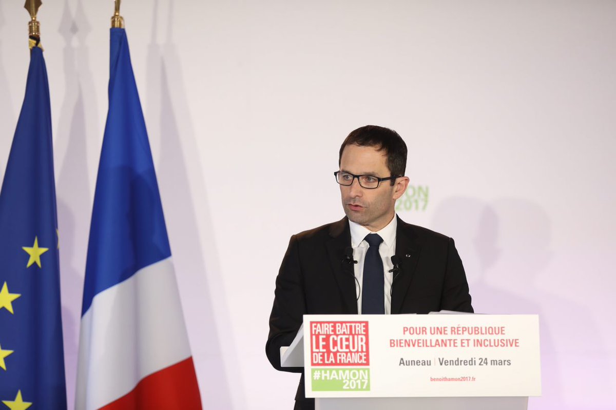 Benoît Hamon tweet media