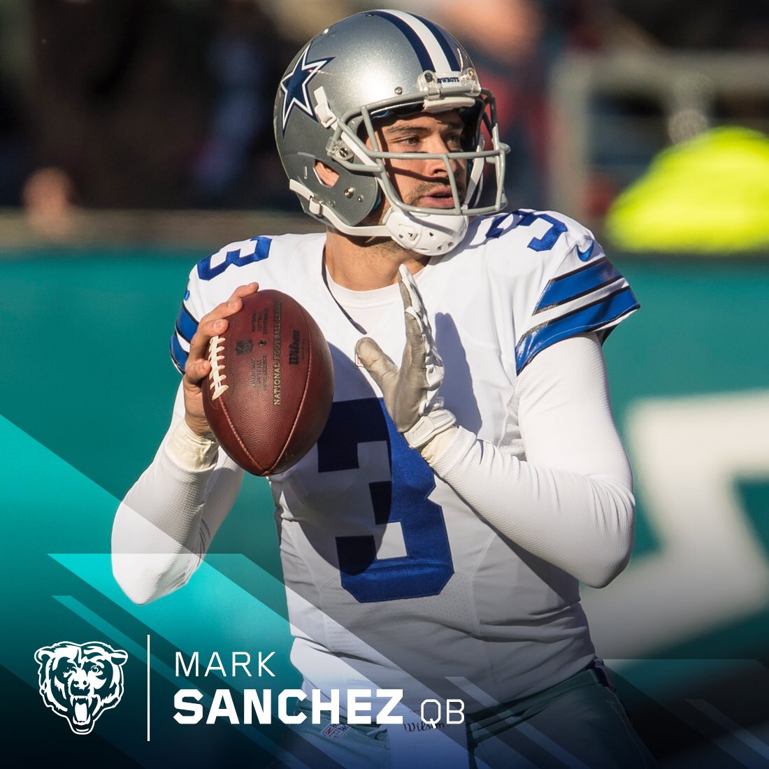 ChicagoBears's tweet image. We have officially signed QB Mark Sanchez to a one-year contract.

Welcome to Chicago, Mark! 🐻⬇