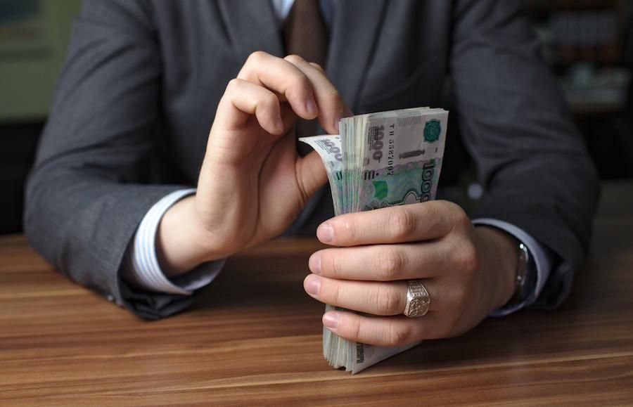 люди вымогающие деньги