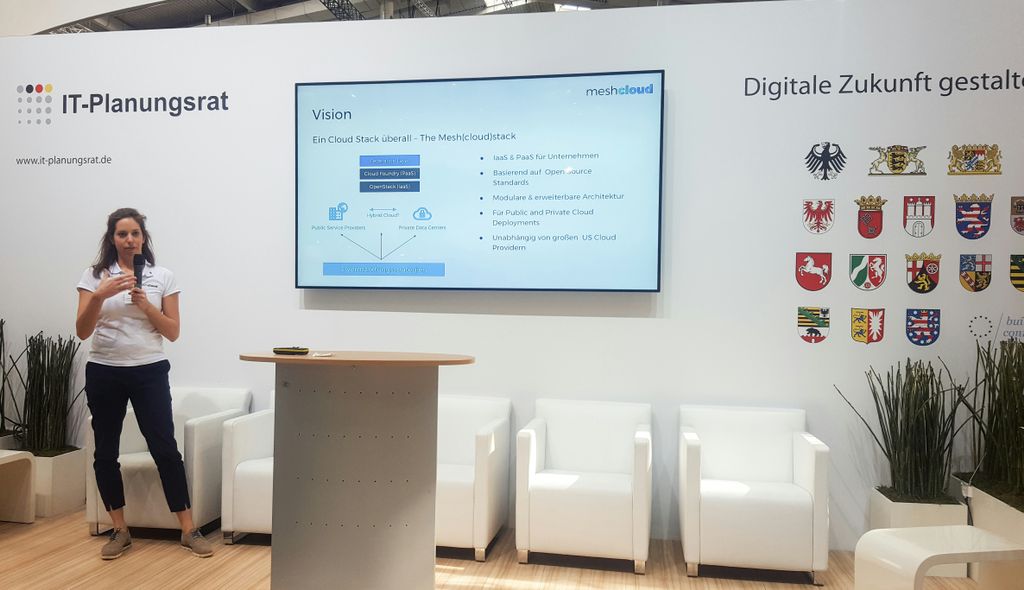meshstack's tweet image. #Meshcloud -Vortrag in Halle 7. #cebit17 #european #cloudcomputing #multicloud #hybridcloud
