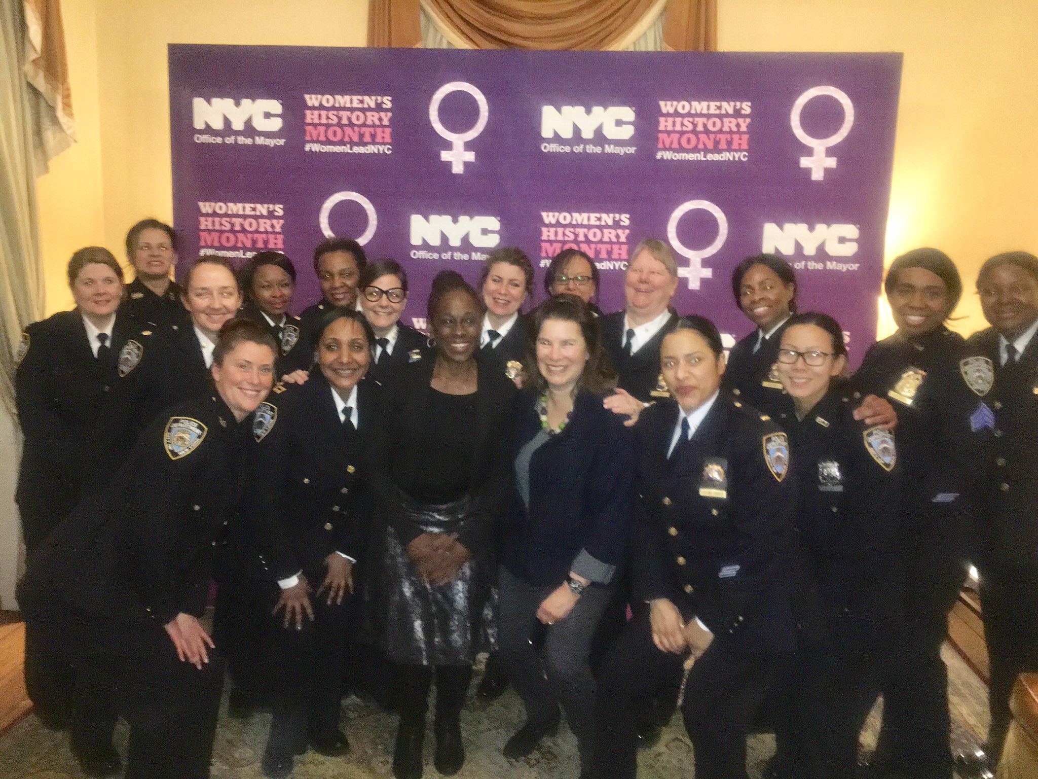 Nypd Queens North On Twitter Womenleadnyc Mentors Mentees Chief