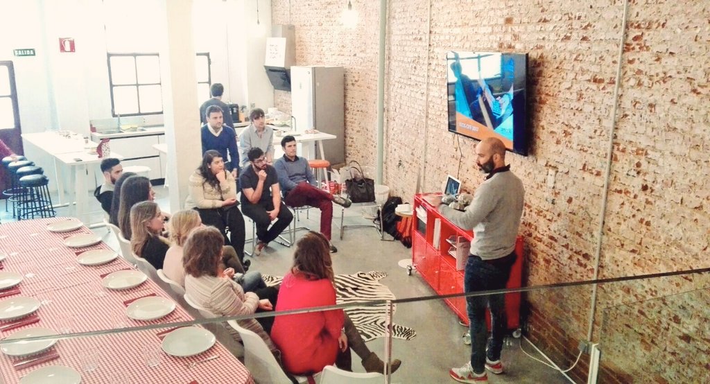 dedelius's tweet photo. Arranca la actividad de #TeamBuilding en #TheTank con el equipo de @linkadiagency https://t.co/XUolP0YMLO