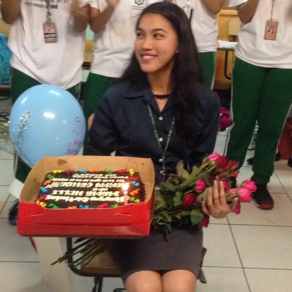HUGOAT5's tweet photo. We have loved you since we were 13, and we still will kahit pumuti na ang buhok niyo 🌹 Happiest birthday, Mama Nelli 🎂❤️🎉 @ramosnelli24 https://t.co/6JzxfjwYbj