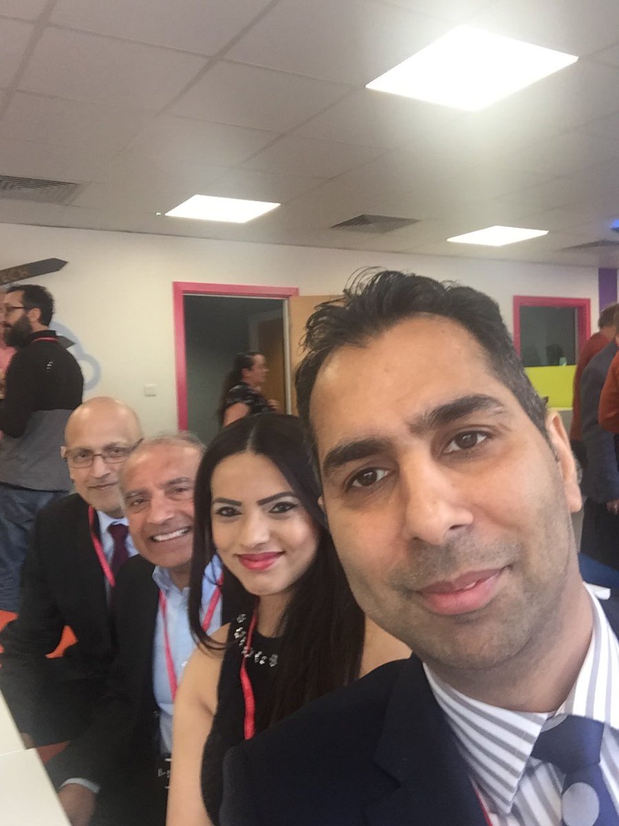 TheAsianToday's tweet photo. Here @sccbinbusiness @southandcitycol listening to x @bcfc player #PaulDevlin and his football career @Ifraz_1 @anitachumber @stevedourass https://t.co/v6HJ5pWEkZ