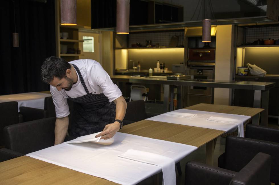 El Viajero (@elviajero_pais) on Twitter photo Dins, cocina mallorquina que emociona (en una antigua carpintería) ow.ly/NSEu30advOr Por <a href="/JCCapel/">Jose Carlos Capel</a> Dins, cocina mallorquina que emociona (en una antigua carpintería) ow.ly/NSEu30advOr Por <a href="/JCCapel/">Jose Carlos Capel</a>