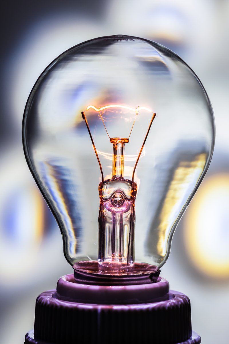 coachforwriters's tweet photo. I give everything for the moment that lightbulb switches on in a student #teachingwriting #inspired https://t.co/Q3fxdq0X46