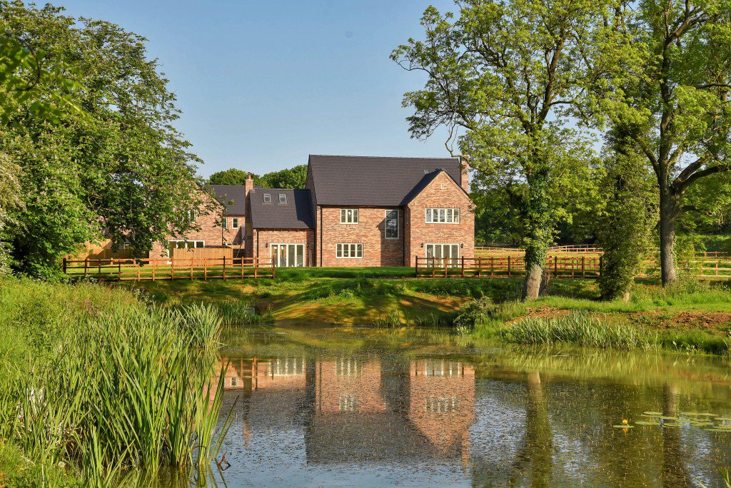 MulberryDev's tweet photo. Mulberry Developments sells out at Manor Farm in Tugby https://t.co/ksKUAim8px https://t.co/PWZrhs2F43