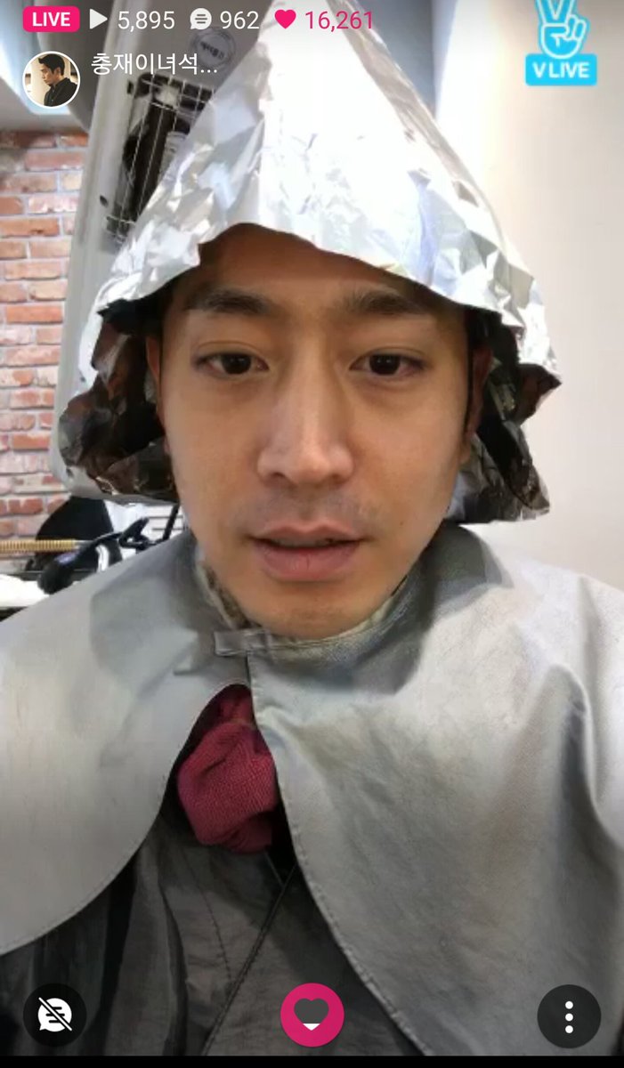 rjcrazy_'s tweet photo. 충재이녀석..... https://t.co/OQLfWxrDcH