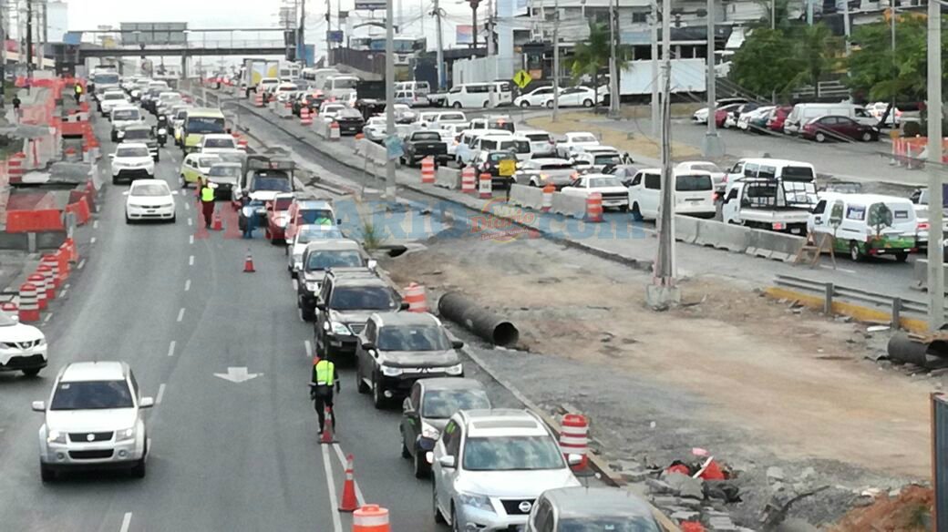 MiDiarioPanama's tweet photo. Así está el tráfico a esta hora en la vía Tocumen. Vía: @rdibulet https://t.co/H4PCn5VVp8