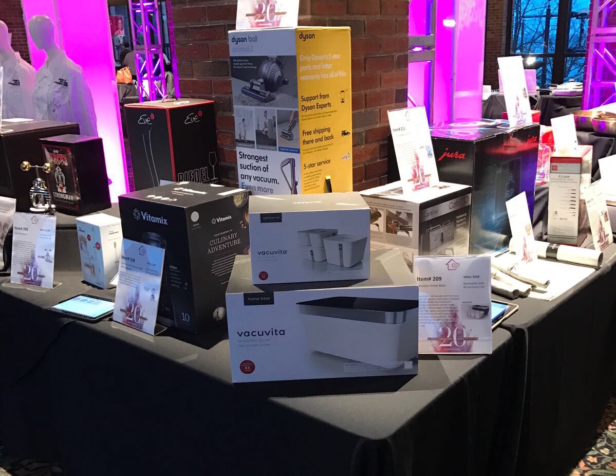 VacuVita's tweet image. We are proud to help in raising funds for the Breast Cancer Research Foundation and No Kid Hungry campaign. #IHHS2017