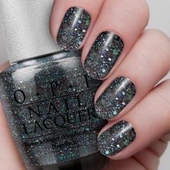 Diamond Nails? Belted Ponytail?  Check out our #Top5 #BeautyTrends and see what's going to be hot in #2017 ow.ly/Frpz309sfqm