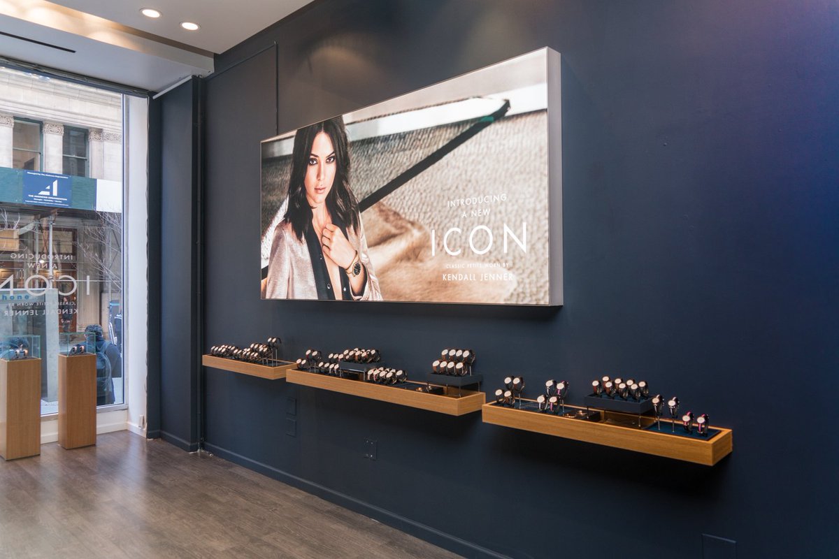 40visuals's tweet image. 40 VISUALS + Daniel Wellington = 😍 #graphics #printing #signage #SEGfabric #lightbox #backlit #design #seglightbox#dyesublimation #printer