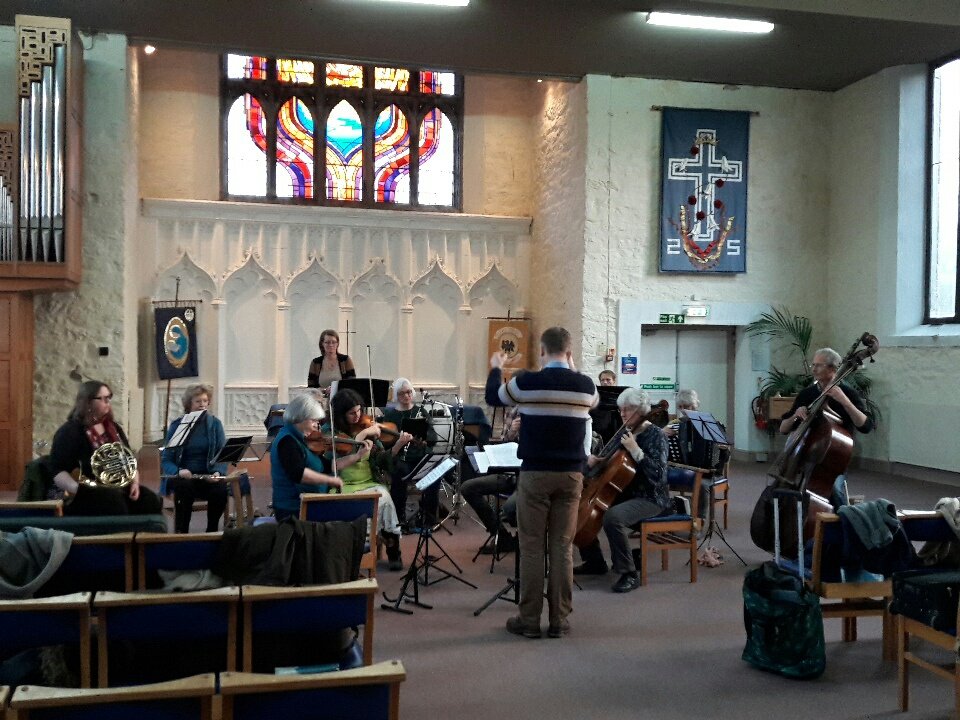 <a href="/dartsinf/">Sinfonietta</a> <a href="/SimonCapet/">Simon Capet</a> <a href="/BBC_Culture/">BBC Culture</a> <a href="/BBCDevon/">BBC Devon</a> <a href="/DartingtonArts/">Dartington Arts</a> <a href="/whatsindevon/">Whats in Devon</a> <a href="/totnestimes/">Totnes Times</a> 
Rehearsing Debussy ,Mahler and Wagner.