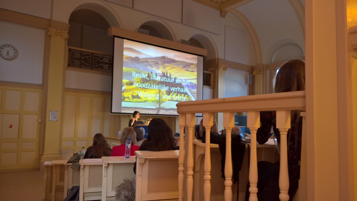 rechtliteratuur's tweet image. Enkele foto's van de lezing van @C_Bouteligier over #Sartre's #Walging.