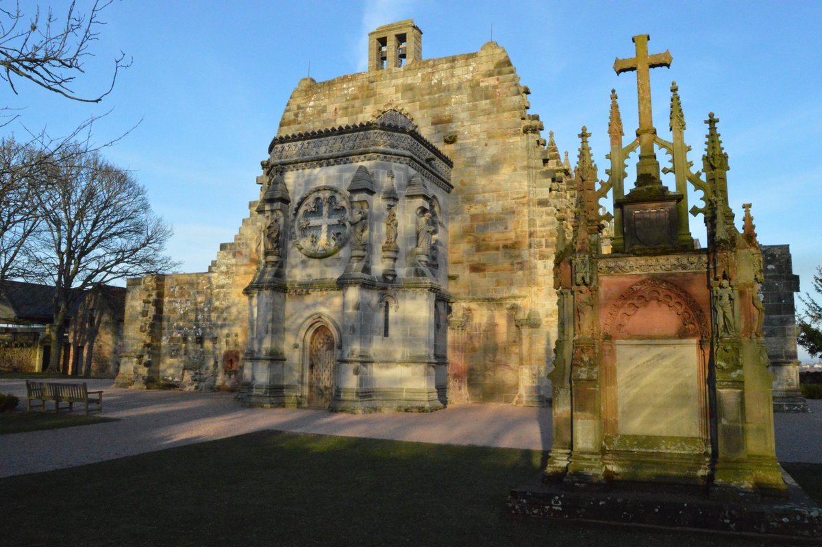 Looking for a #MothersDay trip? The Chapel is open on Sunday from 12noon to 4.45pm @VisitMidlothian
