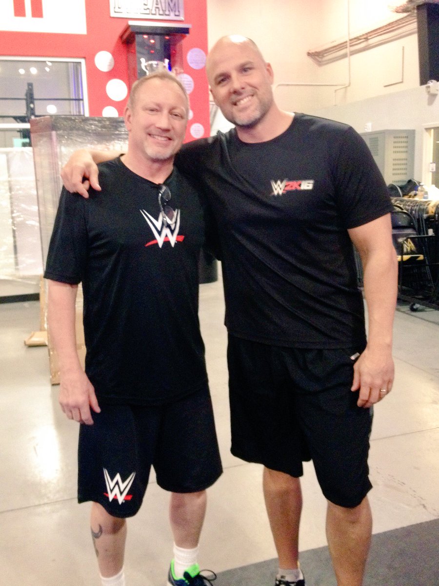 Visit one of my favorite places? Win.
See one of my favorite people? Win.

🤘@WWEPerformCtr #JerryLynn