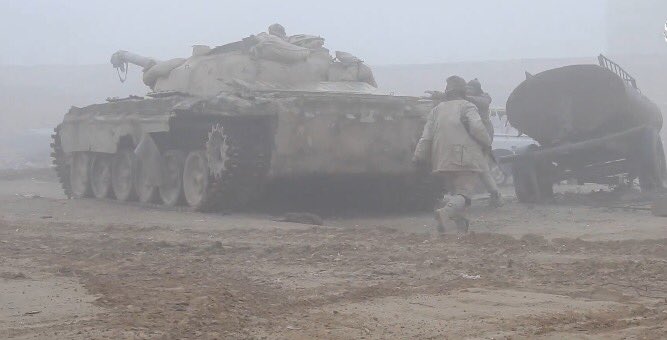 C7s4cLEWkAEbHDD.jpg:large