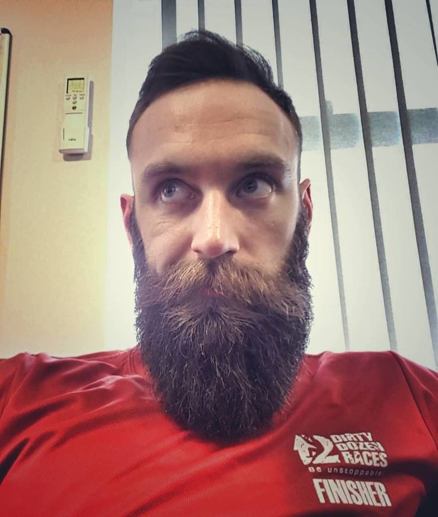 Waiting for the #weekend like... 😏

#fit #fitness #gym #race #beard #beards #run #running … ift.tt/2nZDBEl