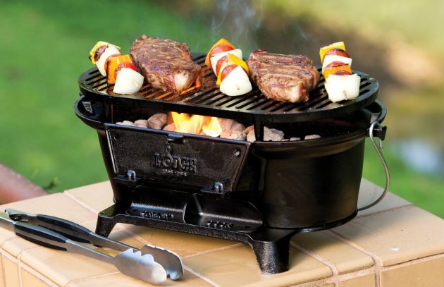This grill may look small, but it's a workhorse: goo.gl/GjDpRx <a href="/LodgeCastIron/">Lodge Cast Iron</a> #BBQ