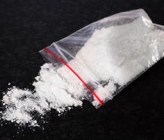 gallinews's tweet image. #Aprox 21 #gram #MD ke saat ek shaqs giraftaar @Mumbaikhabar9 @MumbaiPolice @bilal_motorwala @ANILGALGALIRTI

bit.ly/2nkbLo5