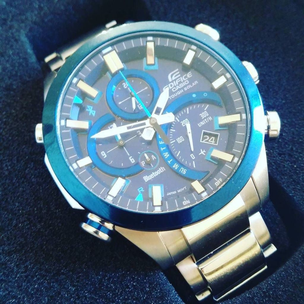 bookofthefuture's tweet photo. Got some bling in @the_loadout today: @casio Edifice connected watch https://t.co/HPSXhlJLEO https://t.co/ELk1CVcq25
