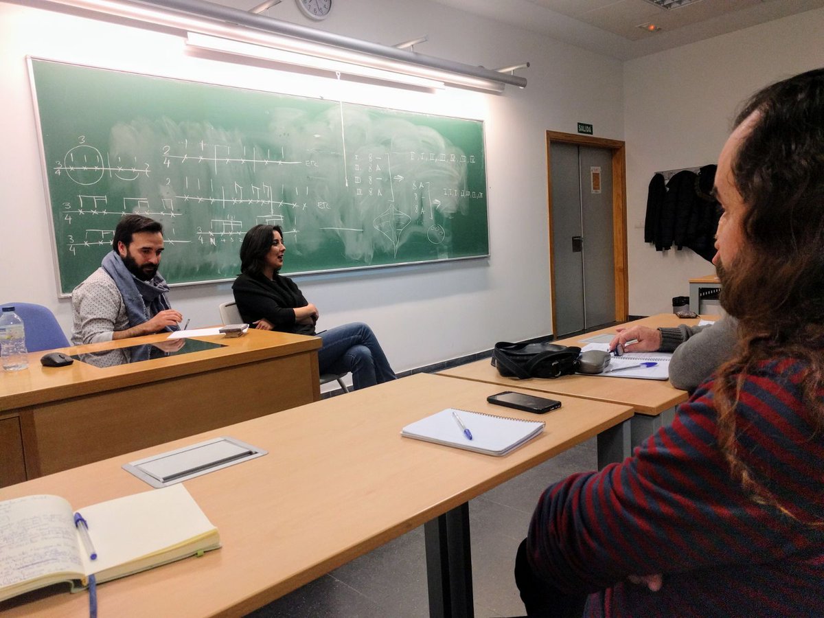 LauraVital1's tweet photo. Enriquecedora experiencia en el seminario de Iniciación al #Flamenco de la Facultad de Educacion de  @unisevilla. https://t.co/WSlIEn6Mey