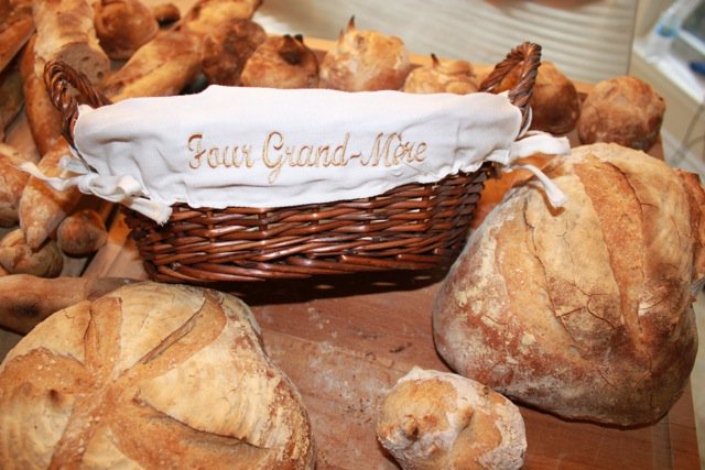 breadstoneovens's tweet image. 🥖🥖Looking forward to meeting fellow bread lovers at tomorrow&apos;s Bread Making Class! #BreadStoneOvens #BreadMakingClass #WoodFiredOven