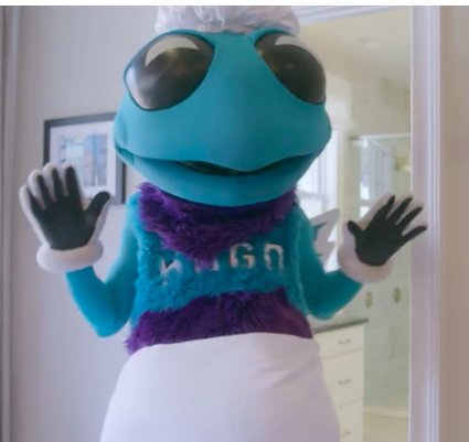 Hugo is reminding you there are only 10 DAYS left to enter Hugo's Home Giveaway! Hurry and enter today! #HugosHouse crscnt.co/2mQ9KfH