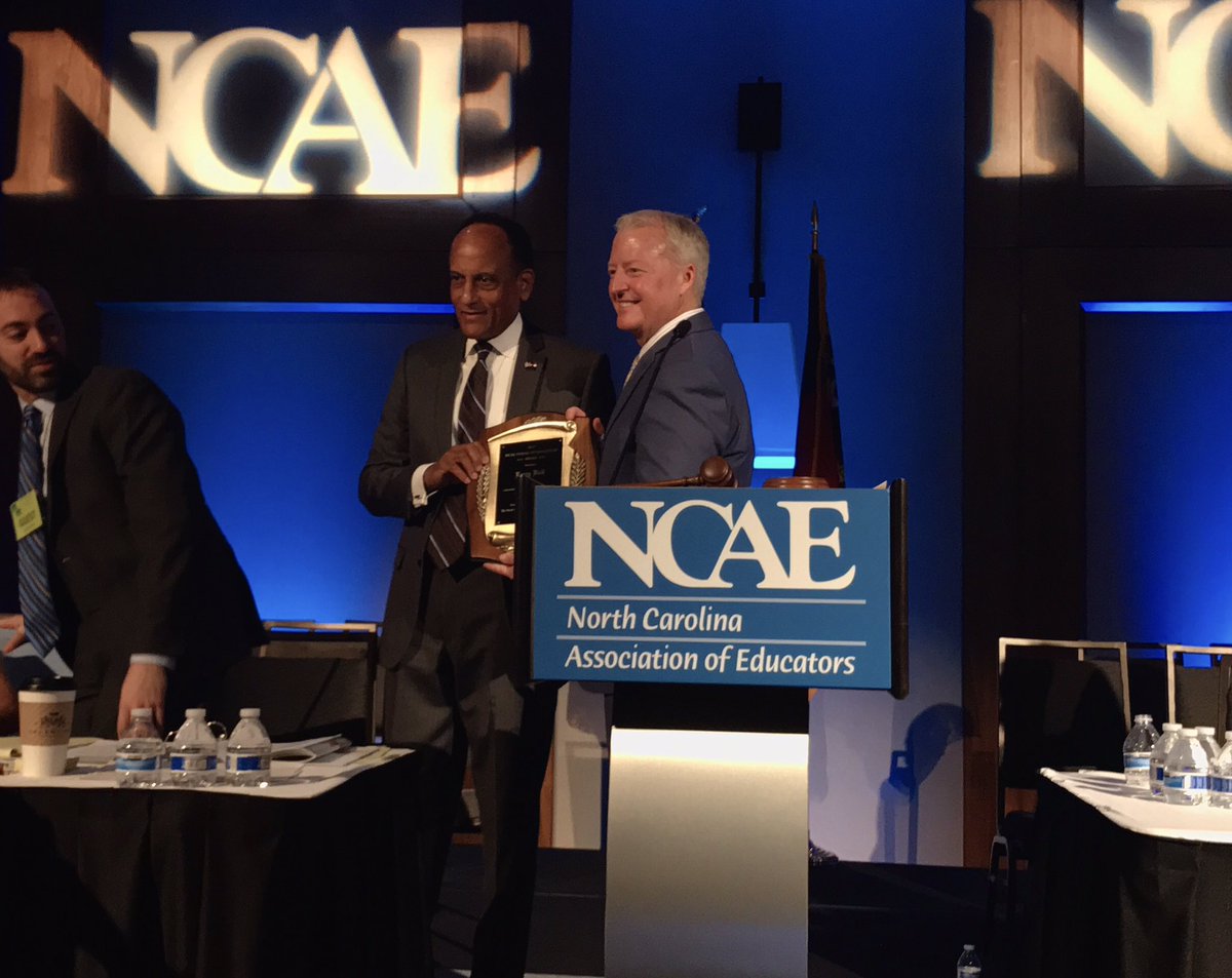 Sec_Hall's tweet photo. I'm honored to be presented the Friend of Education Award from #NCAE! Thanks to NC teachers for all they do to strengthen our communities! https://t.co/koWZucuVkm