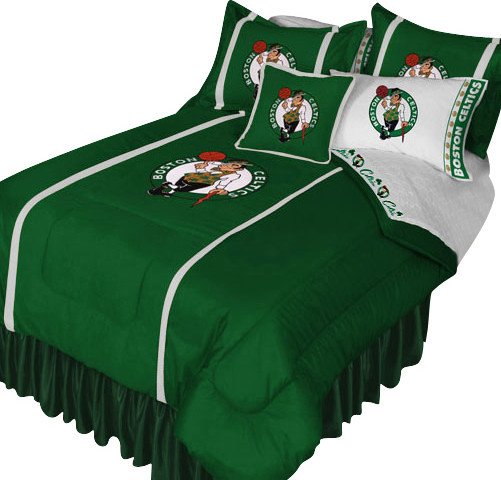 Team_Bedding's tweet photo. Hey, @celtics Fans ! Find the officially licensed sports #bedding and Room #decor of the Boston Celtics and watch the game in Style #Online https://t.co/vjdHiStjg4
