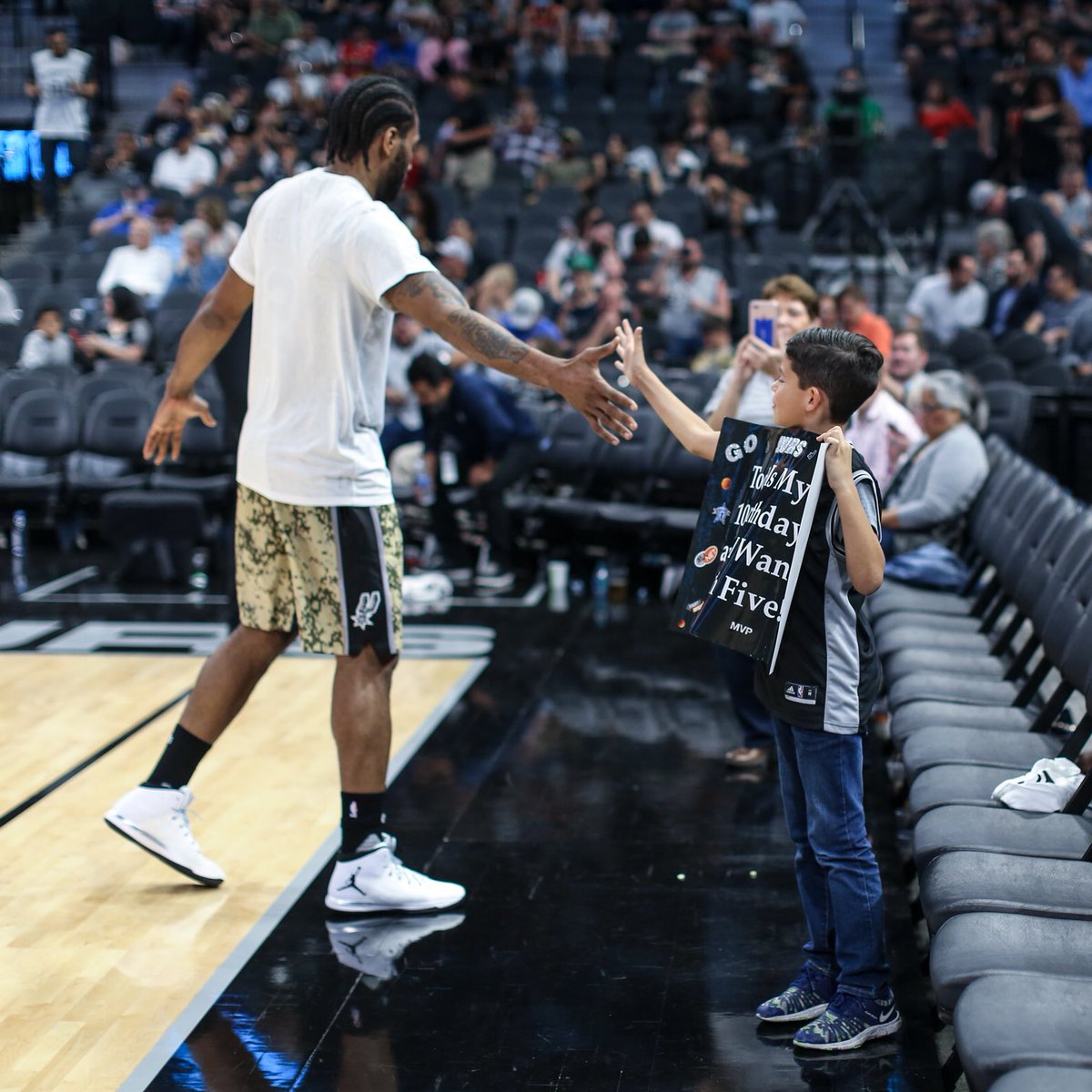 spurs's tweet photo. We got ya, little guy. Happy Birthday! 

#ThisIsWhyWePlay https://t.co/4FW4n23WqF