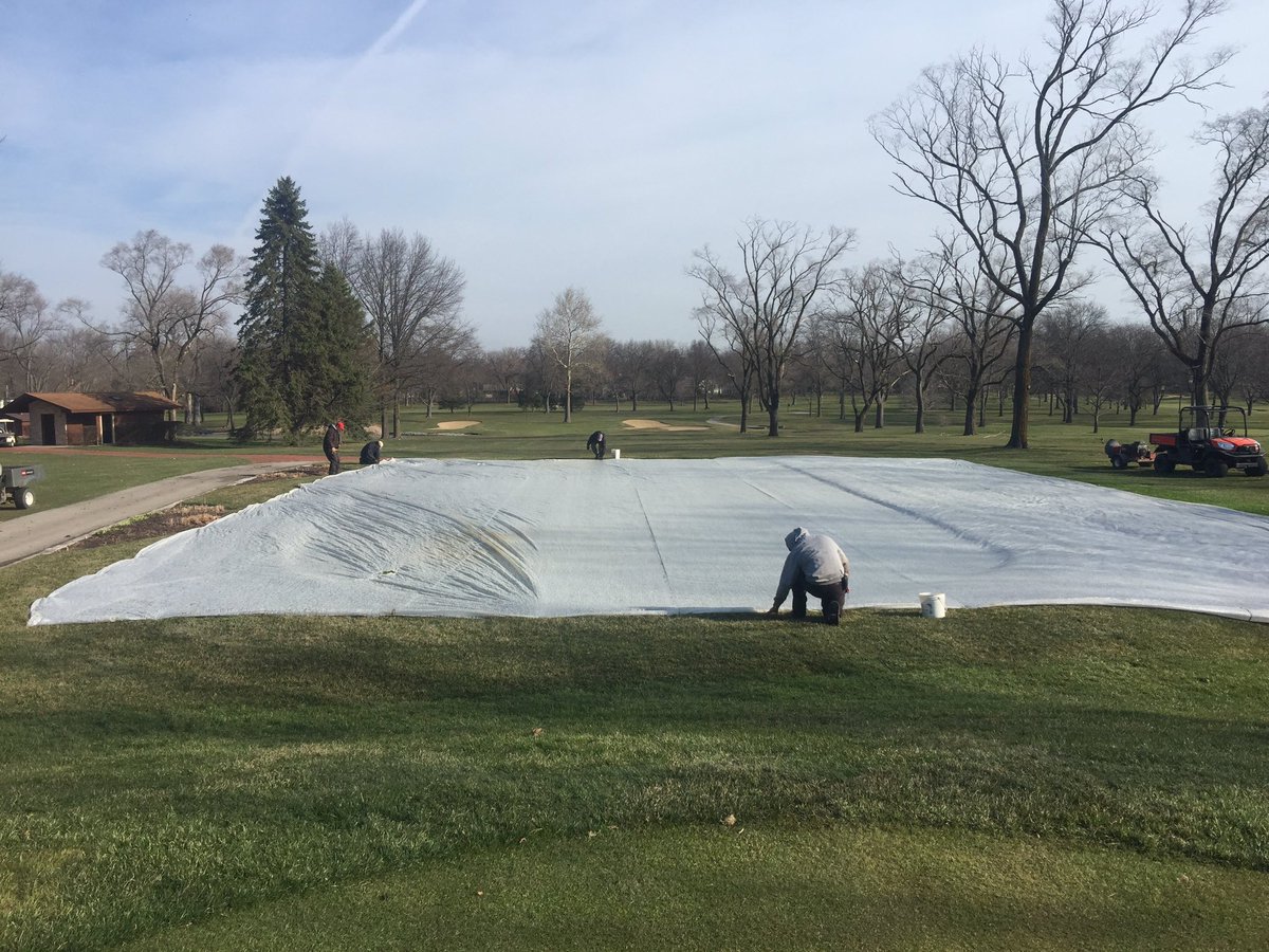 idycc's tweet photo. New tee at 6 looking real good &amp; on schedule for Memorial Day Opening. Putting cover back on to keep growing conditions full steam ahead. https://t.co/T0xcakO9Up