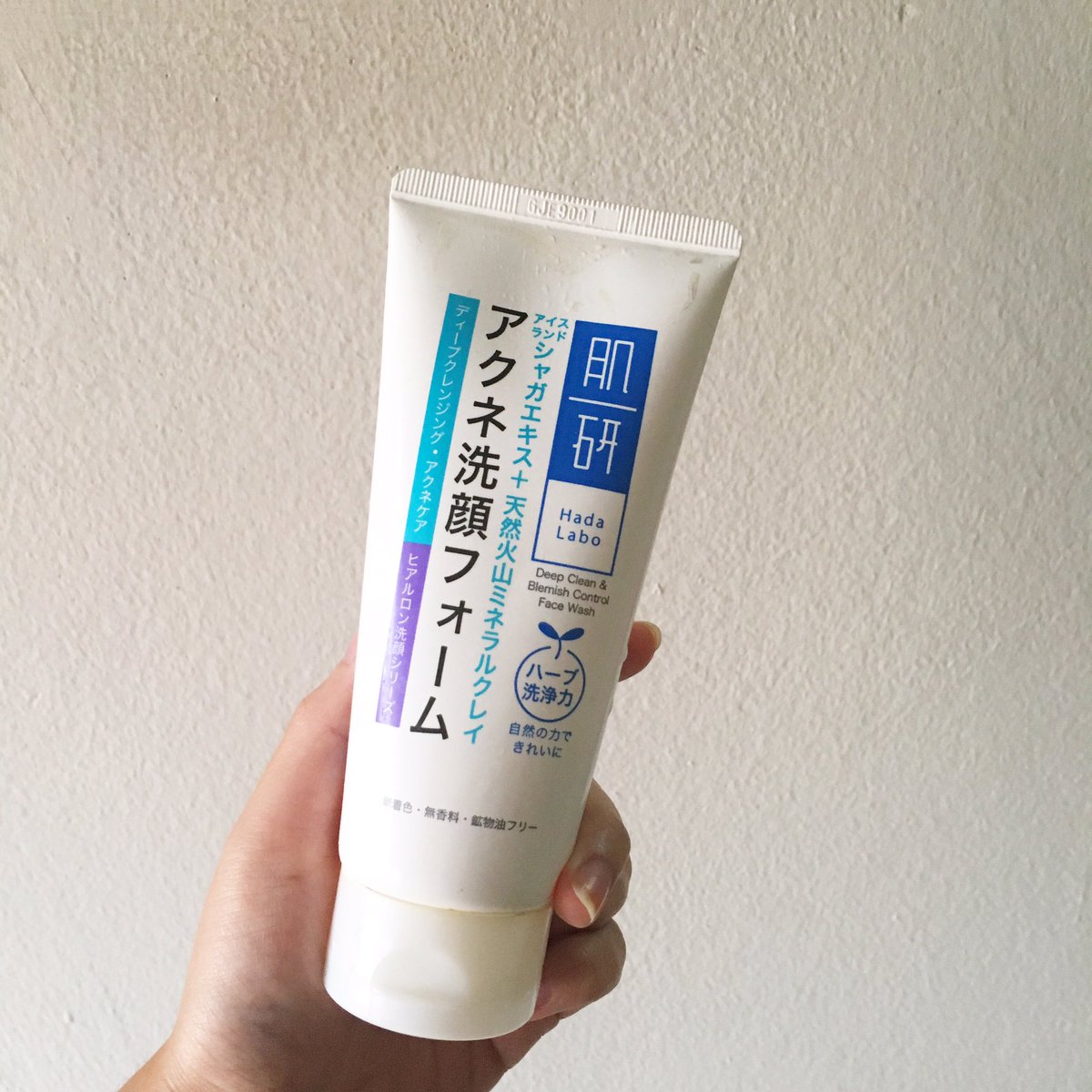 BubblesxMakeup's tweet photo. โฟมล้างหน้า Hada Labo อ่อนโยน ไม่น้ำหอมไม่แอลกอฮอล์ ใช้นิดเดียวฟองเยอะมากก นุ่มมาก หน้าไม่แดง/ระคายเคือง 17X.- #ไว้รีวิวห้ามขายของโว้ยย https://t.co/q3vG4FM13X