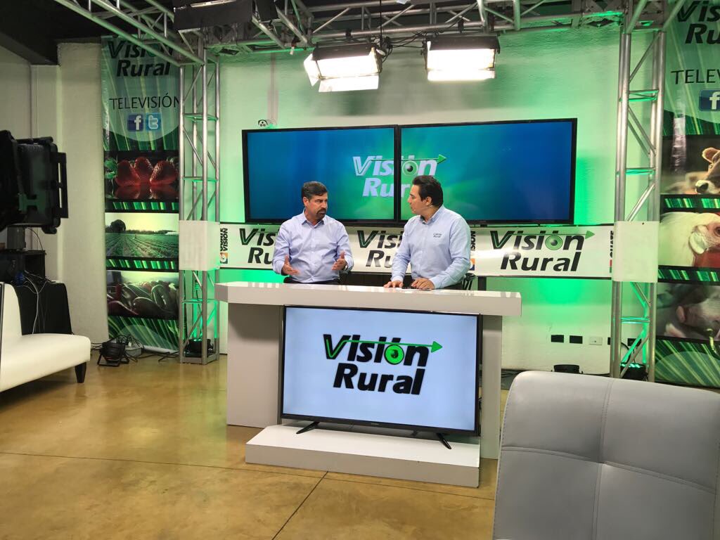 VisionRural's tweet photo. Seguimos en #Agritrade2017 sigue conectado a nuestras redes y entérate de todo lo que sucede en el evento https://t.co/q1JyRrDs4S