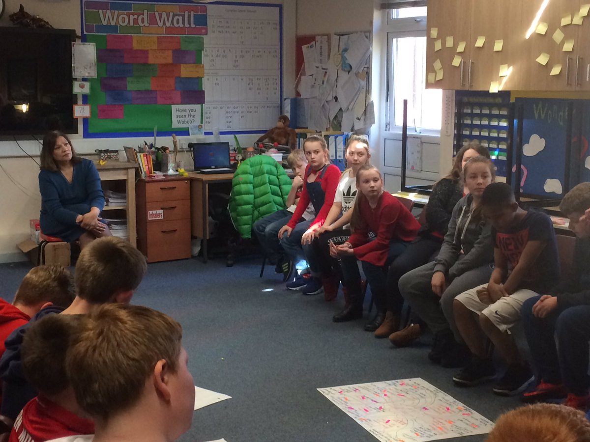 moorcroft_head's tweet photo. @Valerie_VazMP acts as speaker during MWP6W's debate about the merits of zoos! #alwayslearning #enrichment https://t.co/gCzVW5yRHM