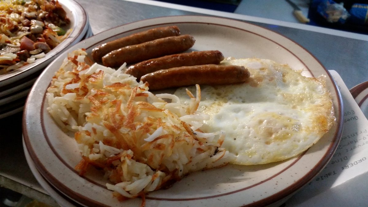 baitshopgrill's tweet photo. Come celebrate your Friday by having some breakfast with us. You see soon! 
#lewiston #clarkston #lcvalley #breakfast https://t.co/1CDBVS8pAA