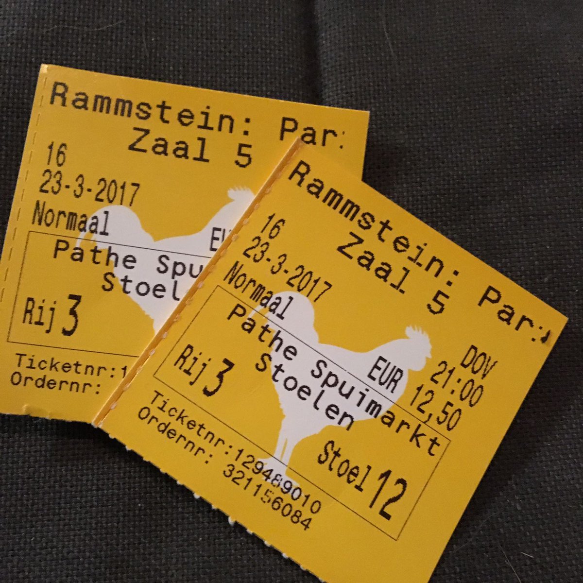 Red_Devill18's tweet photo. #yesterday #RammsteinParis https://t.co/Q20jTmaCyo