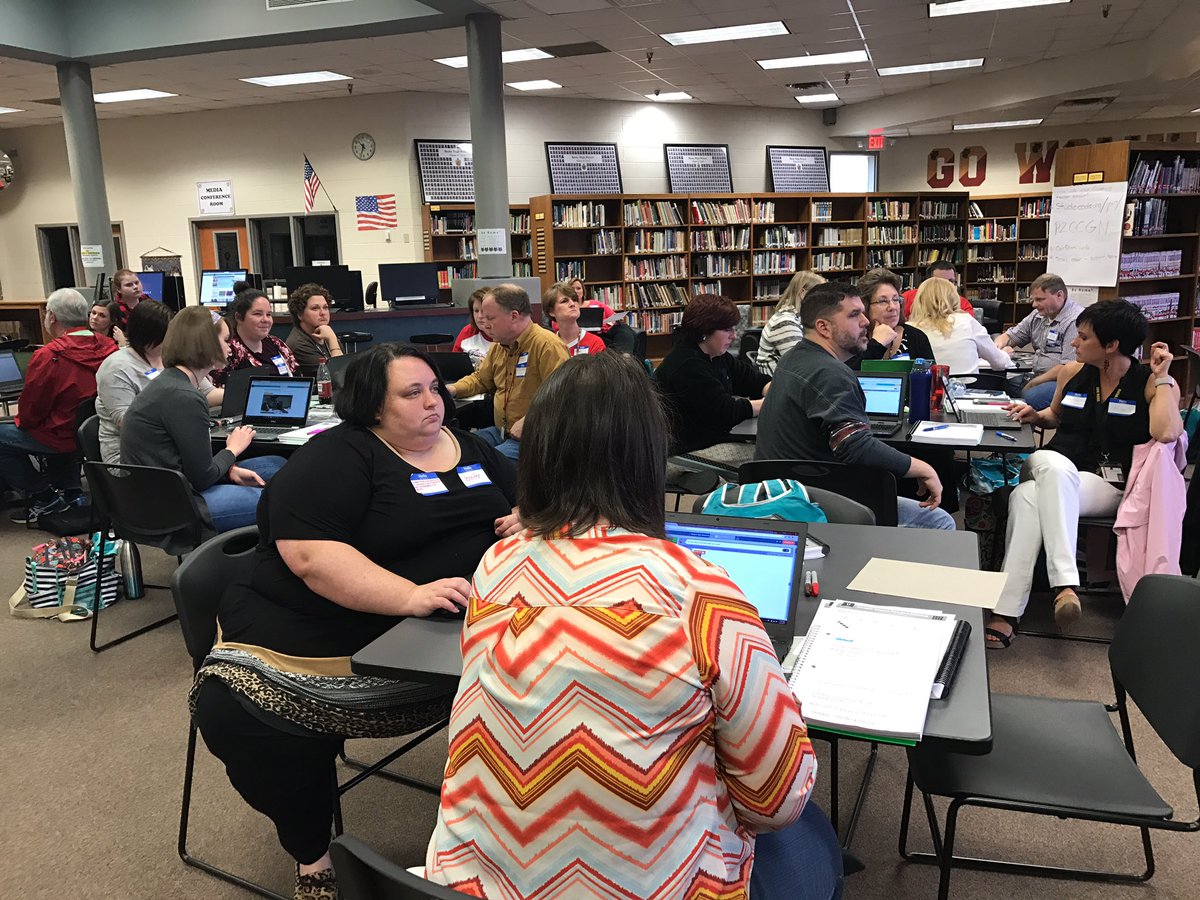 Check out the large group of RCS Ts attending <a href="/codeorg/">Code.org</a> workshop with <a href="/Tanchee23/">Tanya Cheeves</a> #coding <a href="/RomeCitySchools/">RomeCitySchools</a>