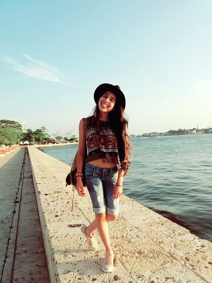 rubiussmilee's tweet photo. @ViajesChapinero Mi ultimo viaje fue a cartagena de indias 👌 <3 #VCMeLlevaAJB https://t.co/aKeBjIs82X