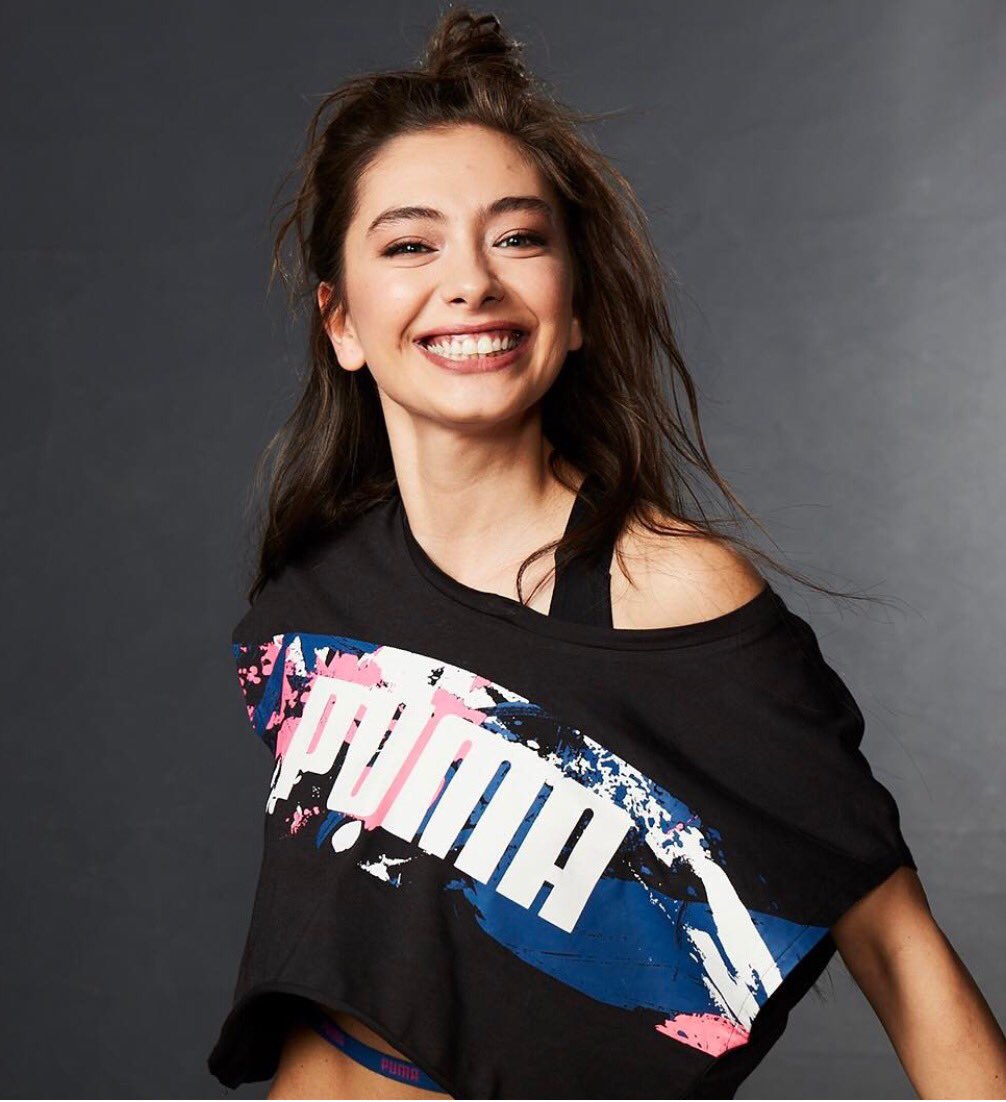 MIRYAMA86's tweet photo. Love This smile to the moon and back 💖😍 #NeslihanAtagül https://t.co/JYMaBGjpCg