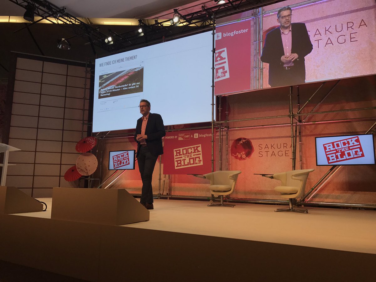 Jens1979's tweet photo. Tom Schwede! #rtb #rtb17 #rocktheblog @tomschwede https://t.co/ivnQH8puXZ