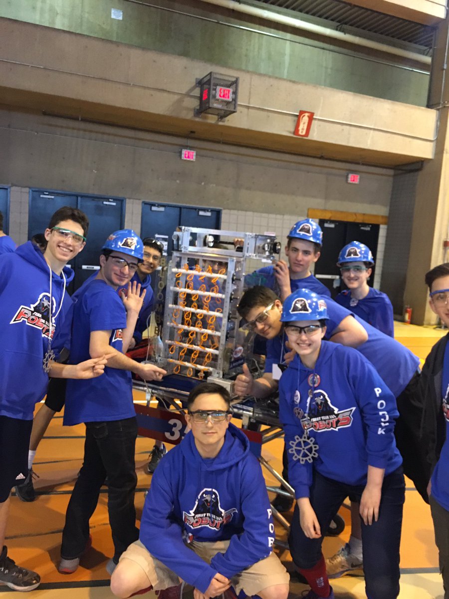POBots_353's tweet photo. Our robot Lexi ready for inspection!! 😄🤖❤ #FIRST #FRC #OMGrobots #POBots #robotics #STEM  #MakeItLoud #MoreThanRobots https://t.co/SrhVxQr3ZL