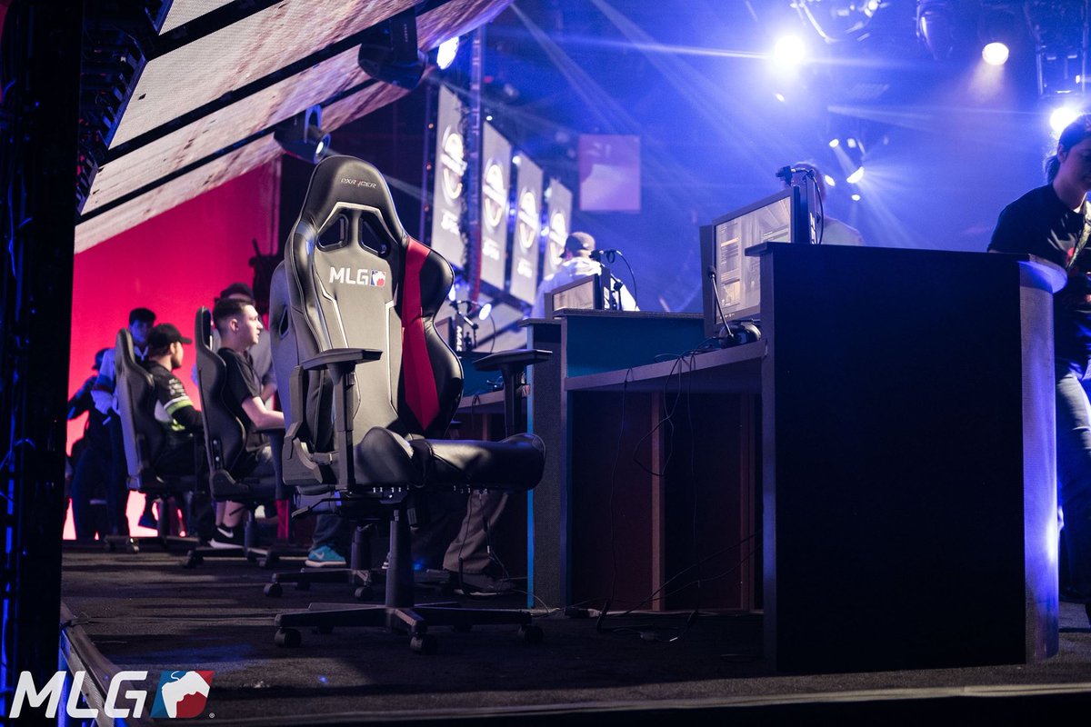 MLG's tweet photo. In 6 hours (5 PM ET) Team Passes for the #CWLAnaheim Open go on sale!

Don't miss your chance to compete, passes at https://t.co/nj2uZelrKG https://t.co/DEsnHmyYEl