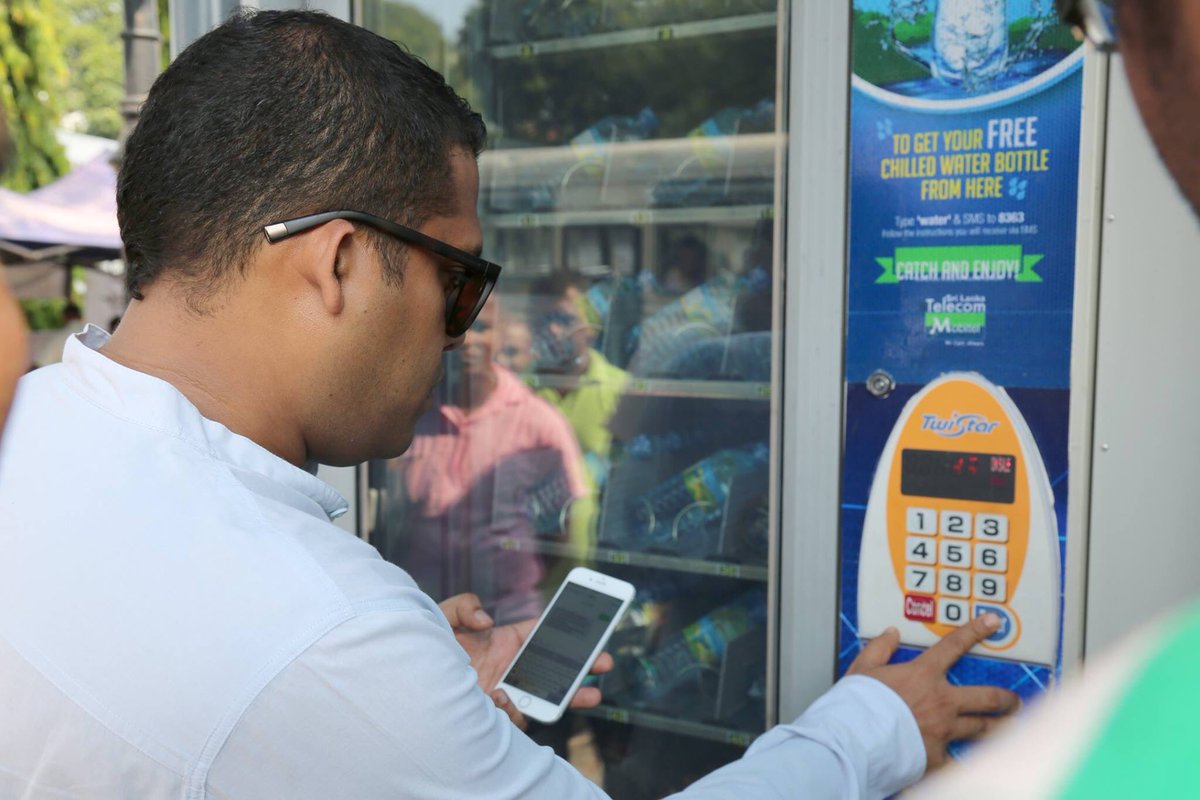AzzamAmeen's tweet photo. "First Smart Bus Halt” opened in Town Hall, Colombo this morning #lka #SriLanka https://t.co/4eg6b7apHs