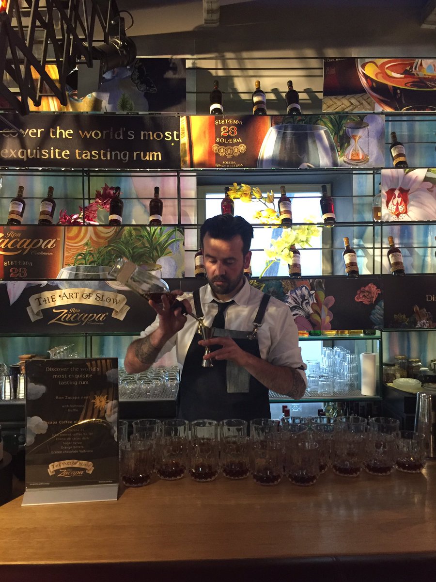 angela_maridaki's tweet photo. #zacaparum 23 + guatemalan iced brewed coffe by #taf + grated #valhrona chocolate = the most delicious #zacapaoldfashioned ever!
#artisansgr https://t.co/sKokAFal2N