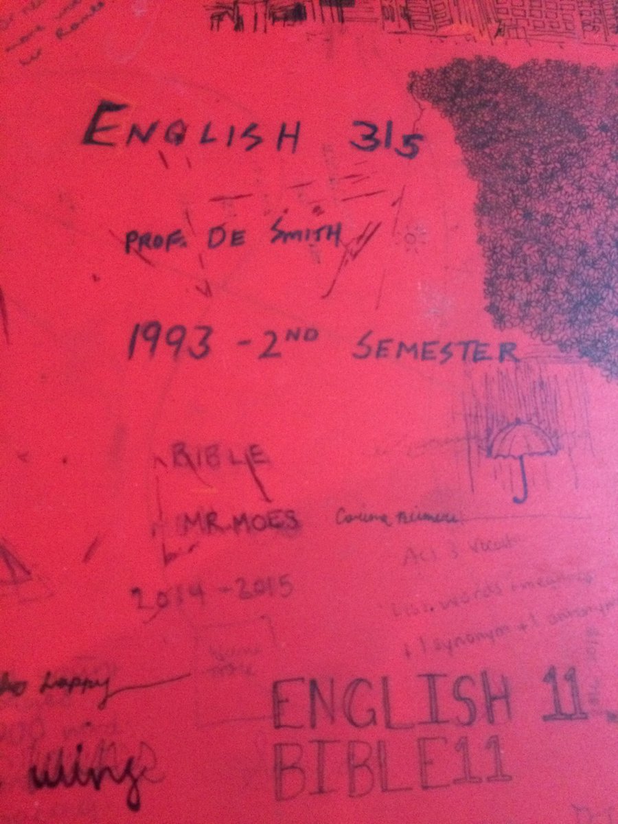 beim_m's tweet photo. My daughter has used my old English 315 binder for her own classes the last three years. The end is near. #ducttape #goodrun #lovedthatclass https://t.co/dONRtruDwr