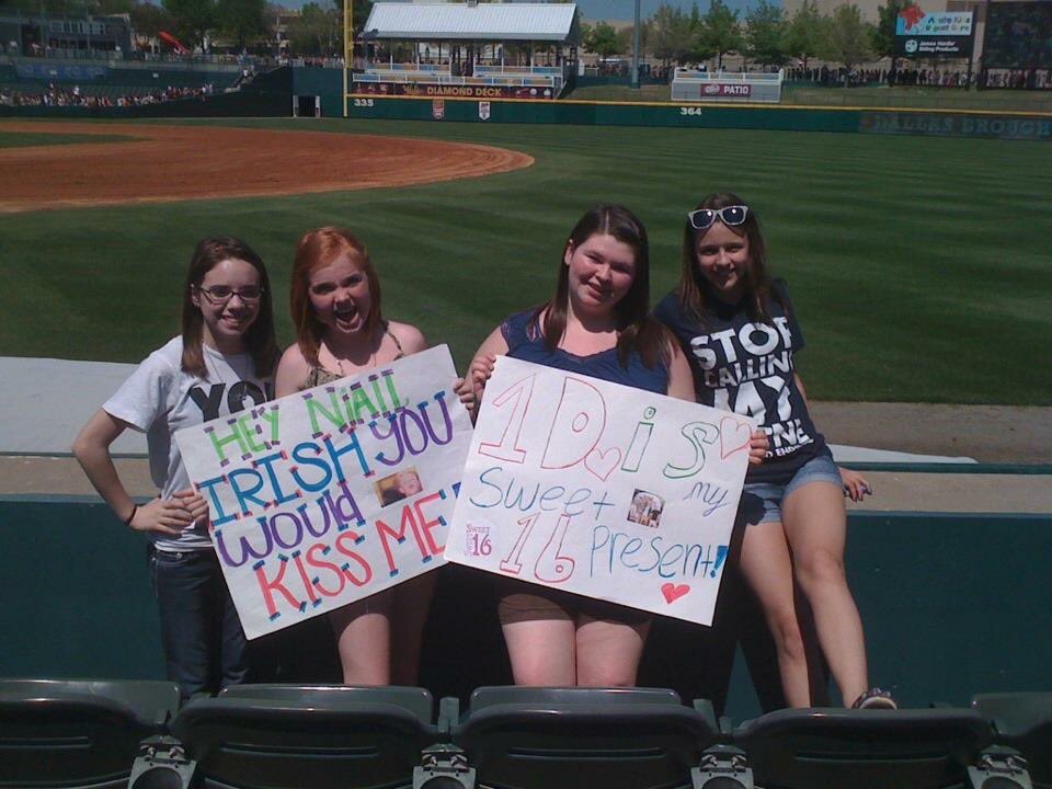 rebekahgaveup's tweet photo. Happy 5 years since this crazy day. 😭 #Bring1DToDallas https://t.co/DHTLm5HAqg