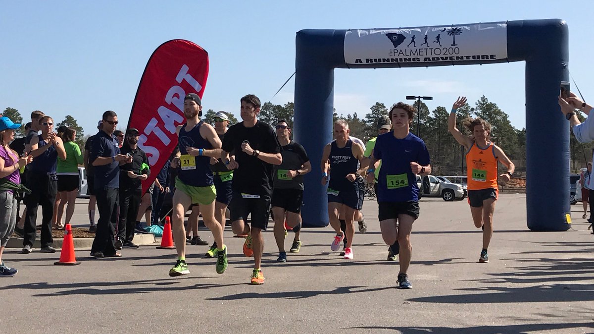 F3Fountainhead's tweet photo. Game on. #F3Cola6 lead off runner @jslybrand on the leg 1. Man doesn't know how to take the first miles easy. https://t.co/vx49a7Nm3n
